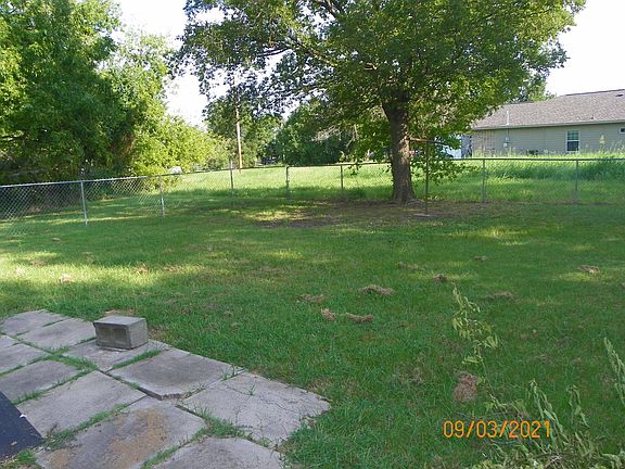 2nd image of 4501 Osborne St