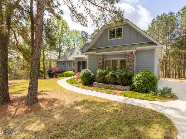 115 Ellens Point, West End, NC 27376