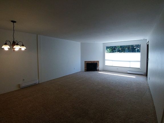 4th image of 9416 1st Ave NE APT 321