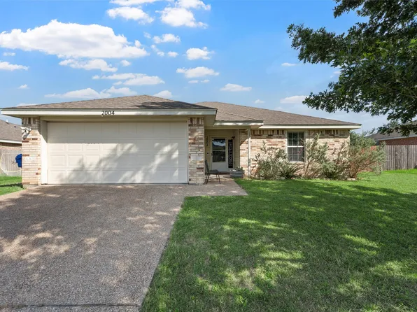 2004 Sabine Dr, Waco, TX 76708