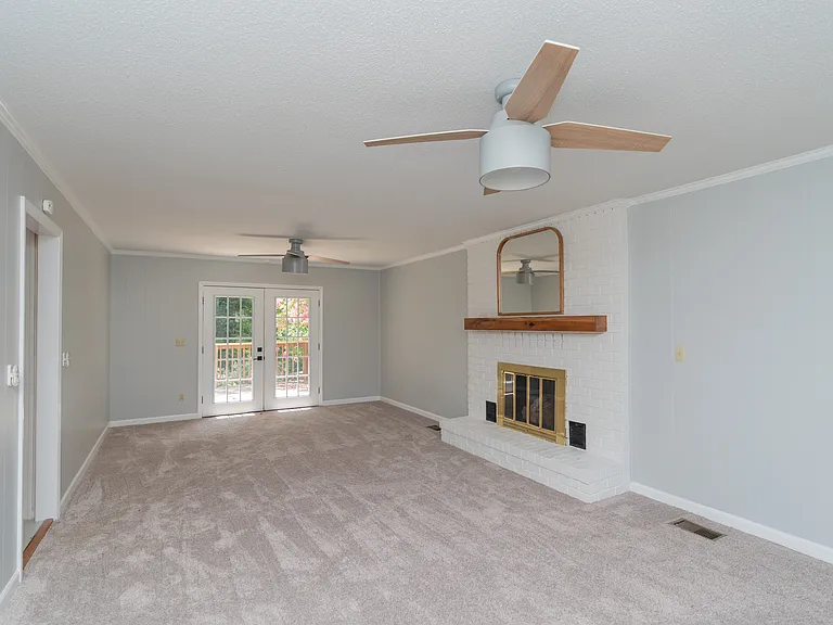7830 Cove Ridge Dr — Photo 34