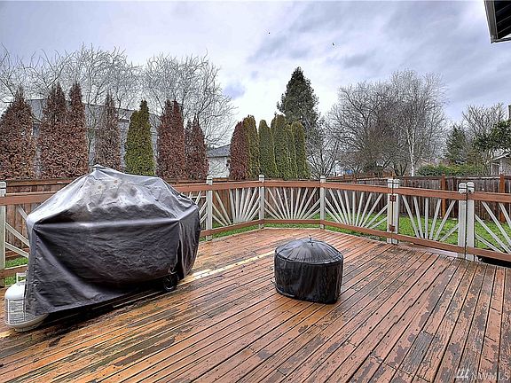 5th image of 3716 46th Ave NE
