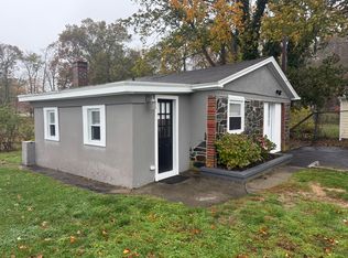 142 Maplewood Ave #B, Milford, CT 06460