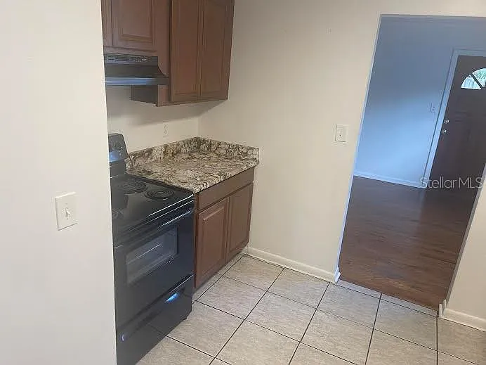 3302 W Wallace Ave — Photo 6