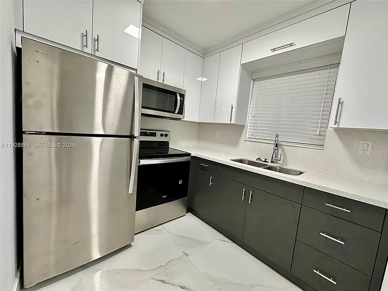 1629 SW 3rd St #5 — Photo 18
