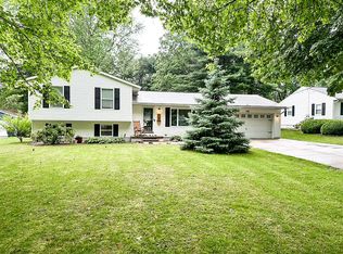 460 Silvercreek Rd, Wadsworth, OH 44281