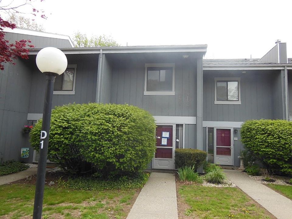 555 Russell Rd Westfield MA Zillow