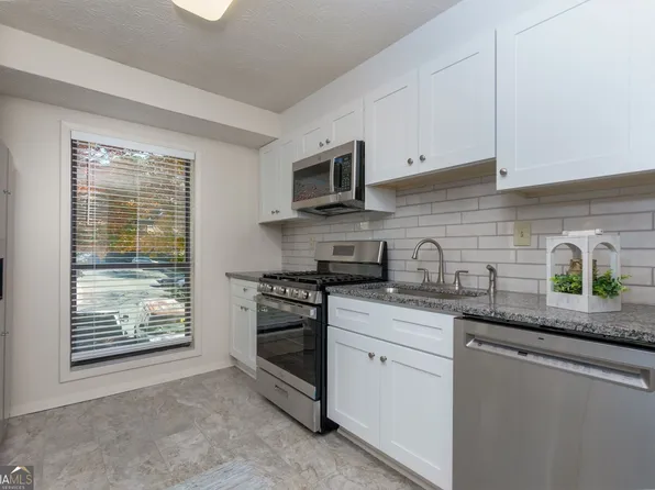 811 Wynnes Ridge Cir SE, Marietta, GA 30067