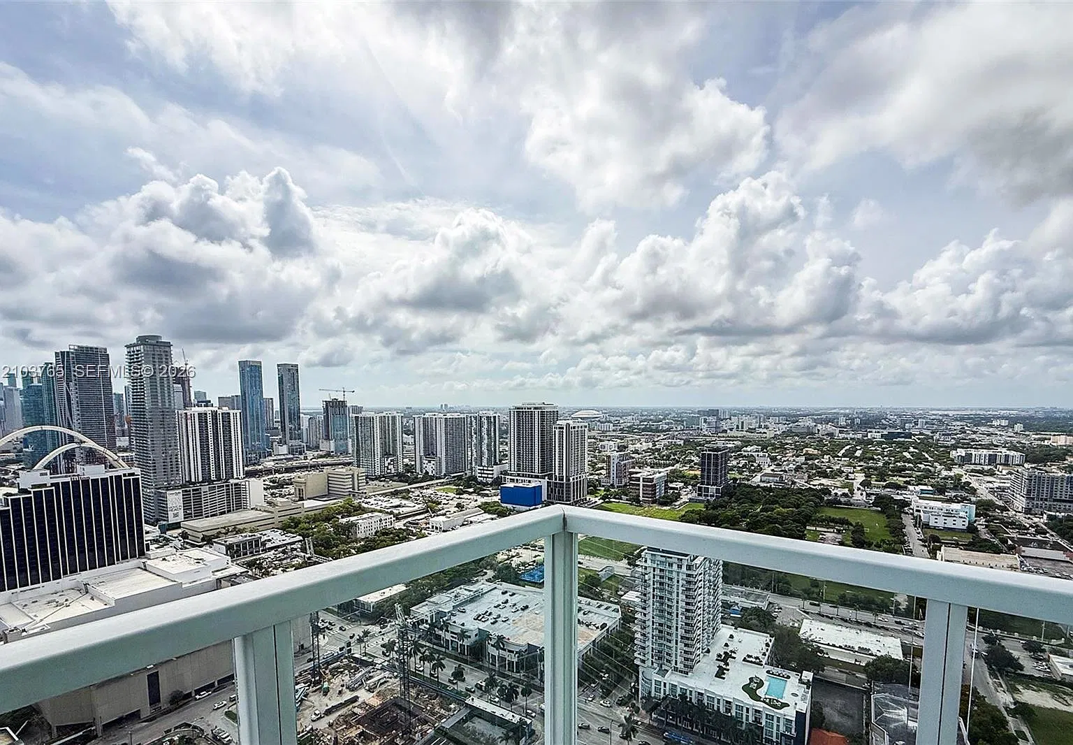 Quantum On The Bay Condo — Photo 1