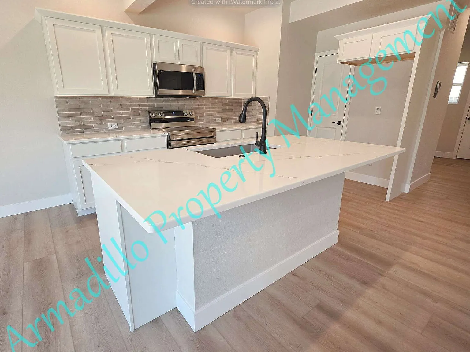 3 bed, 2.5 bath, 2358 sqft, $2,650 — Photo 3