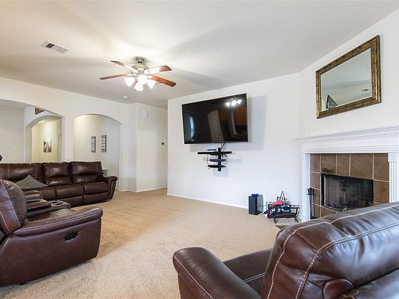 3rd image of 315 Sea Mist Ln