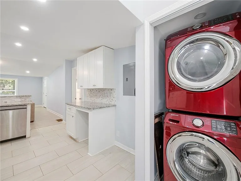 192 Hoke St — Photo 12