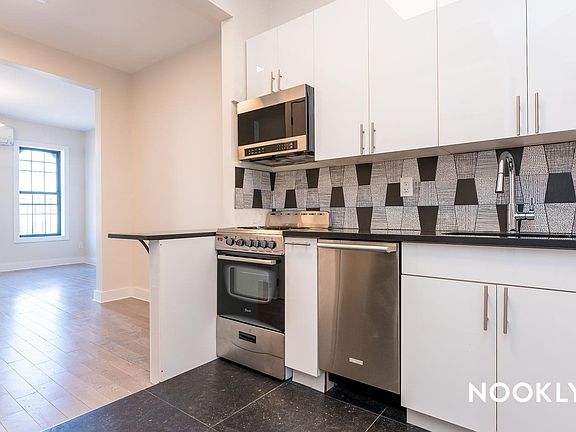 2nd image of 838 Flatbush Ave #3G