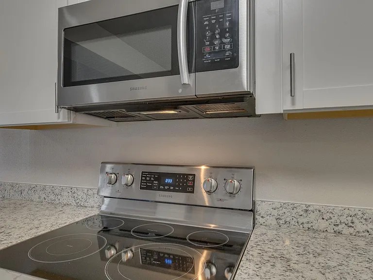 157 Harbor Dr — Photo 13