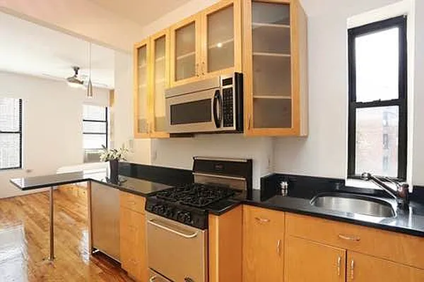 Rented by William J Farmer Inc | media 18