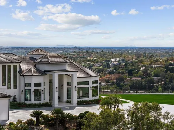 9355 Lavell St, La Mesa, CA 91941