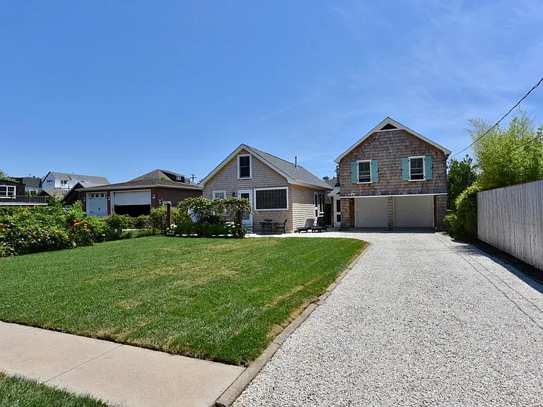557 Lake Ave — Photo 40