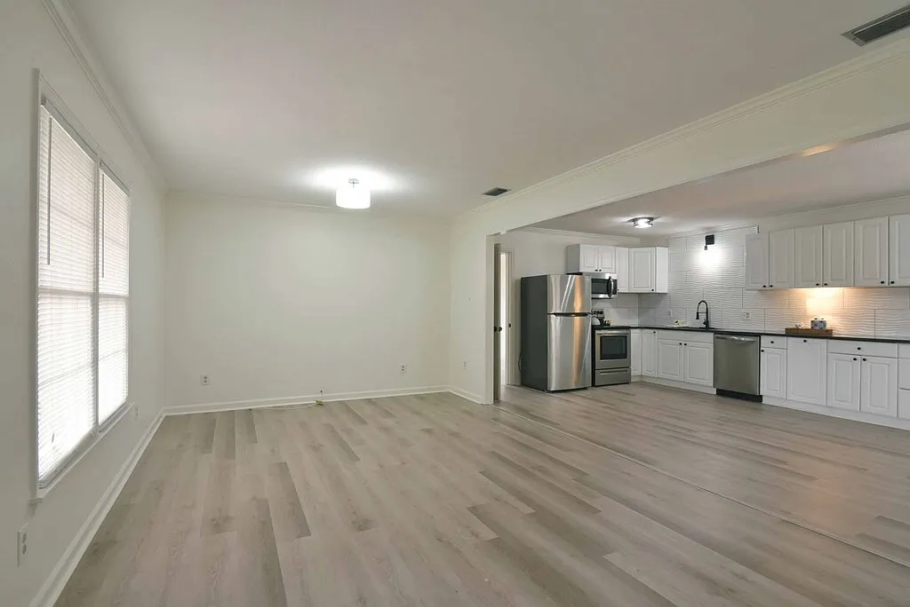 2613 partridge drive - 1 — Photo 2
