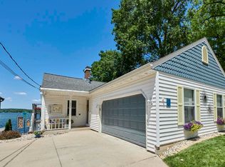 471 Park Ave, Pewaukee, WI 53072