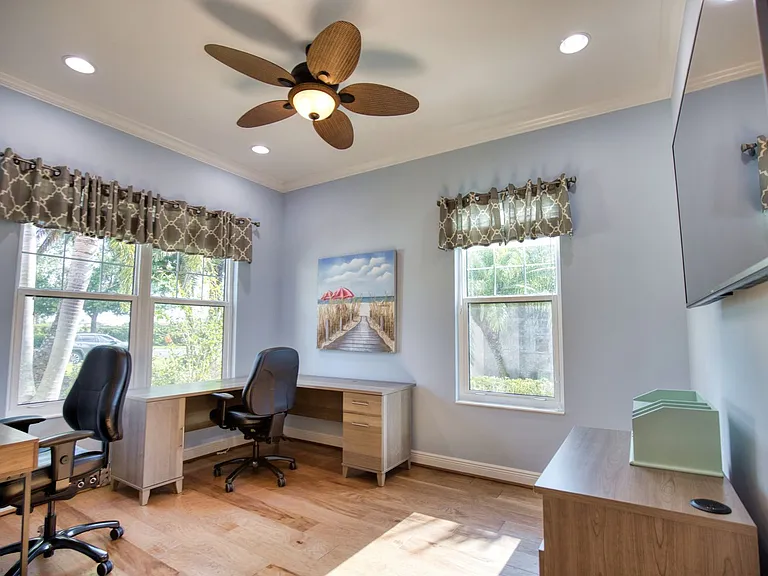 116 Pesaro Dr — Photo 43