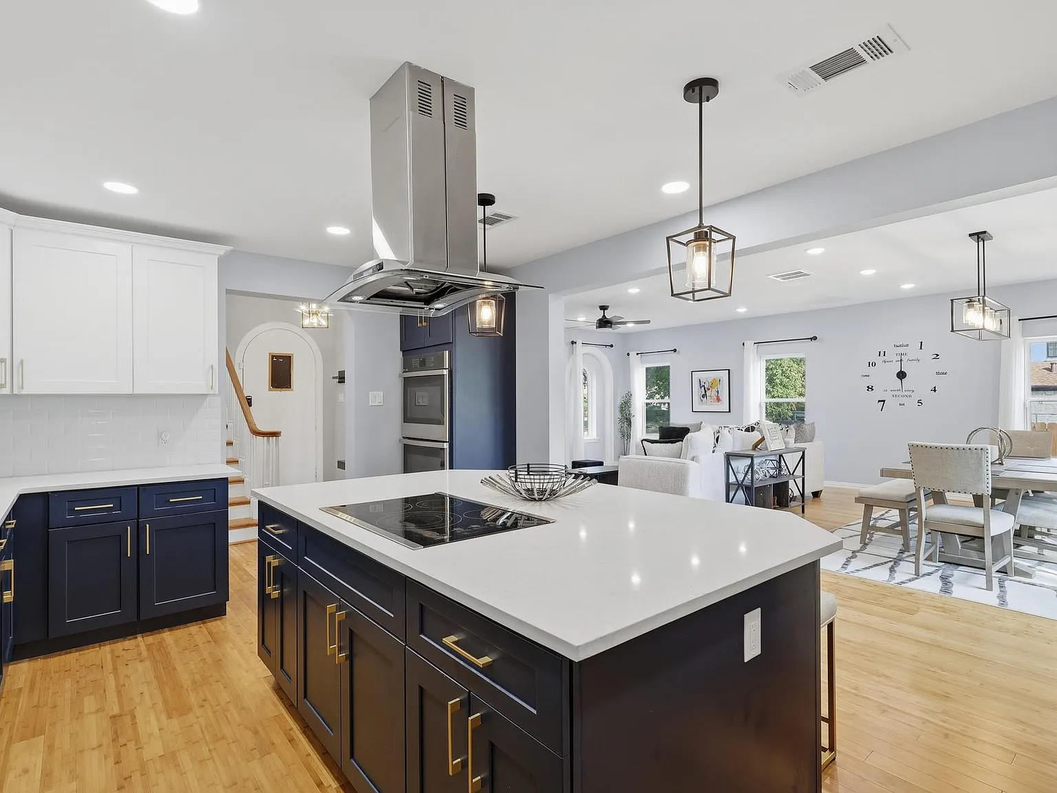 4 bed, 3.5 bath, 3047 sqft, $3,800 — Photo 4