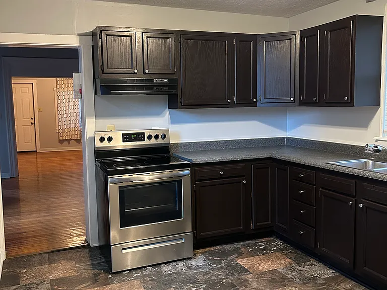 182 Miami Ave — Photo 24