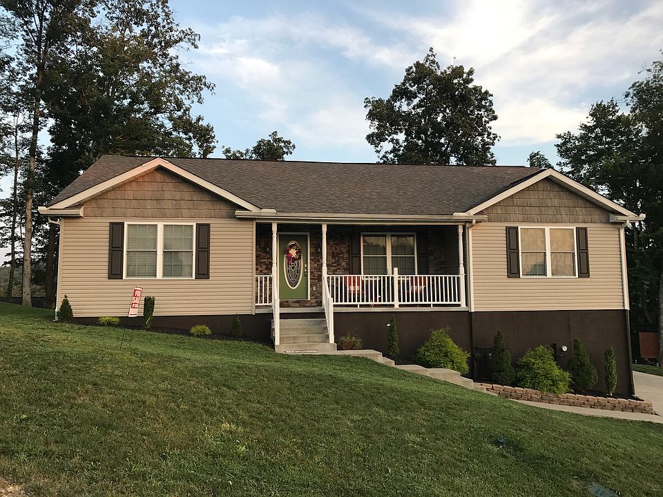 1st image of 15 Mayberry Dr