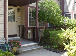 3B Cambridge Dr, Monroe Township, NJ 08831