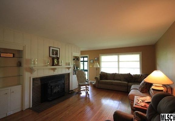 2nd image of 311 Woodland Pl NW
