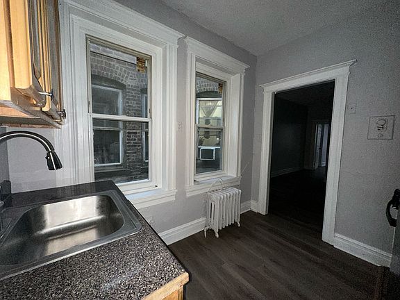 3rd image of 104 Romaine Ave #7E