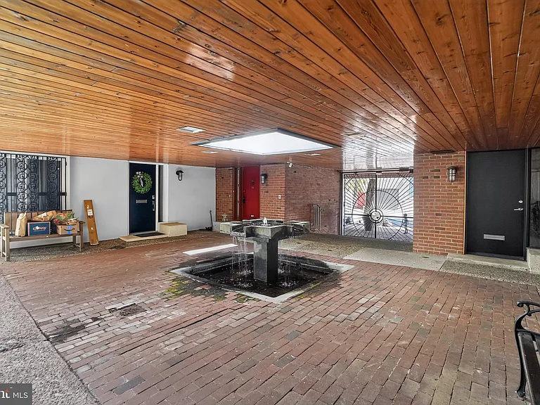 812 Lombard St #4 — Photo 36