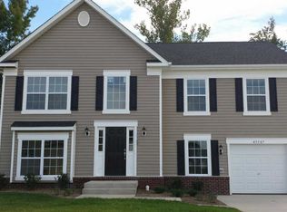 102 Huckleberry Ln, Harwood, MD 20776