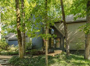 7736 Old Village Cv, Germantown, TN 38138