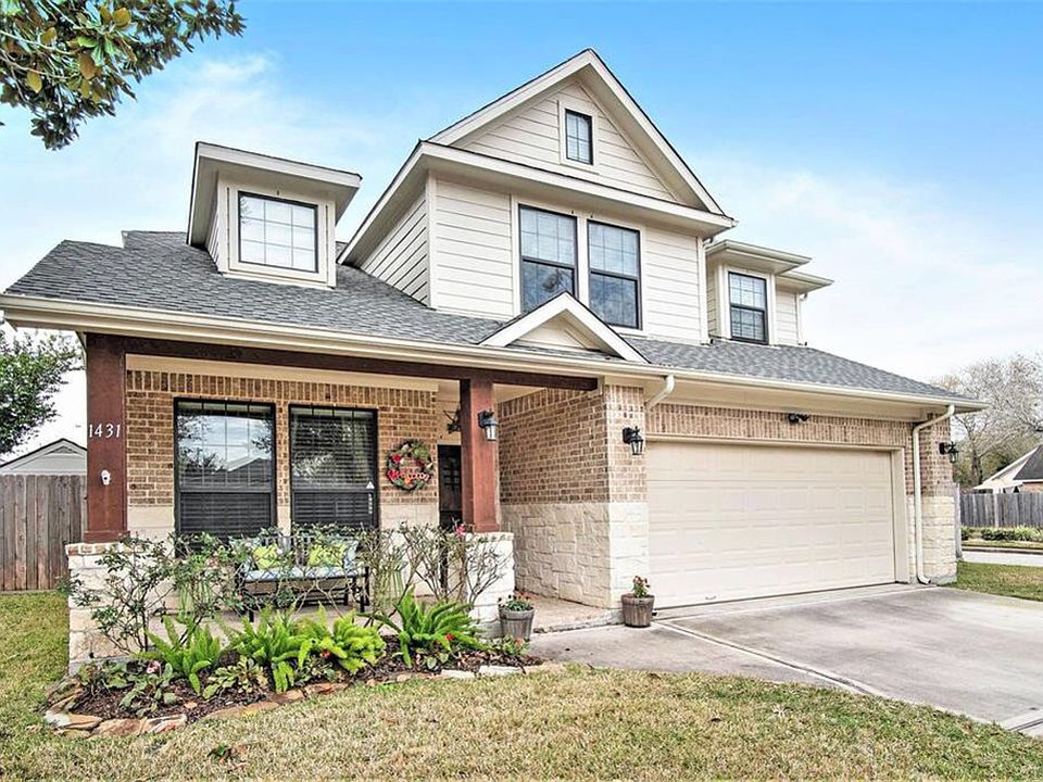 1st image of 1431 Baird Ave