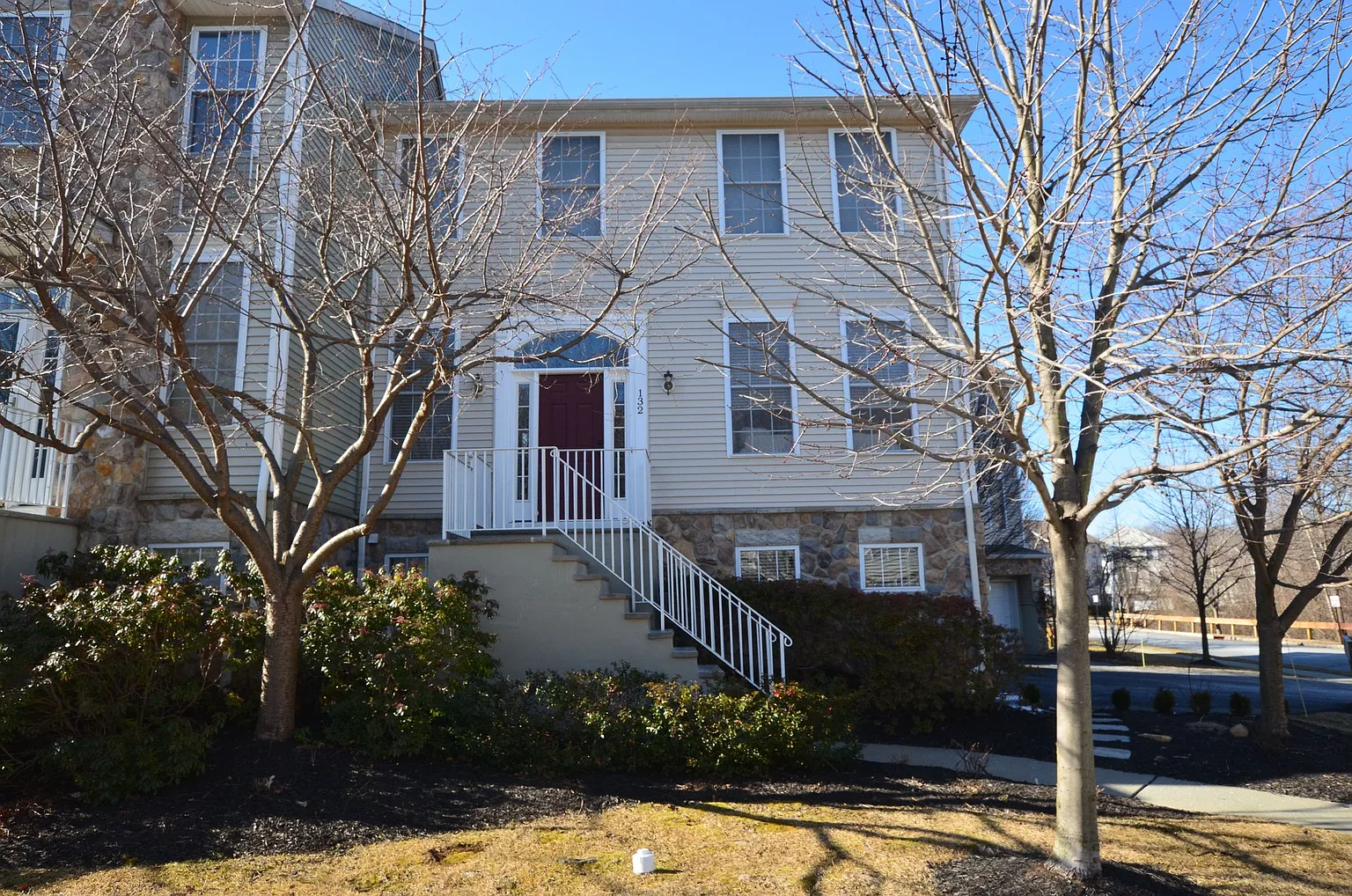 132 Arrowgate Dr photo 1