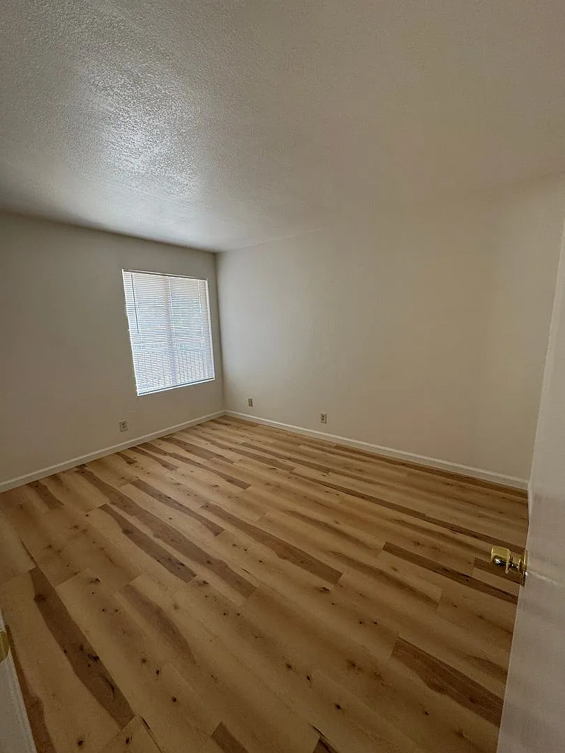 38500 Paseo Padre 215 2 Bedroom 1 Bath — Photo 2