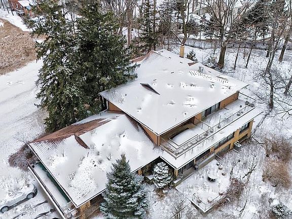 2nd image of 1127 & 1135 Old Mohawk Rd