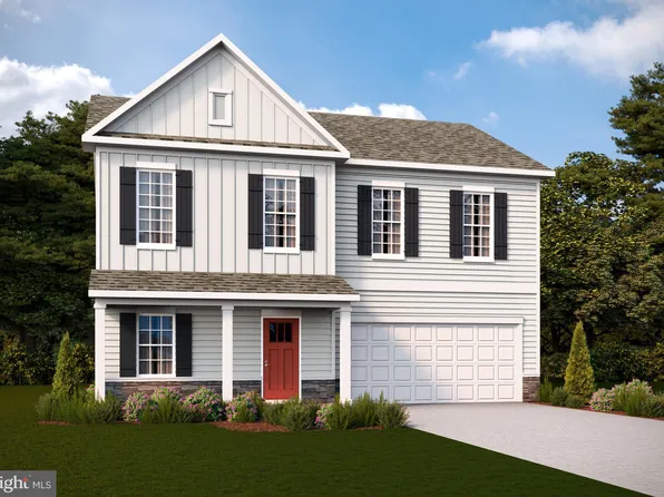 99 Fairfield Dr, Staunton, VA 24401