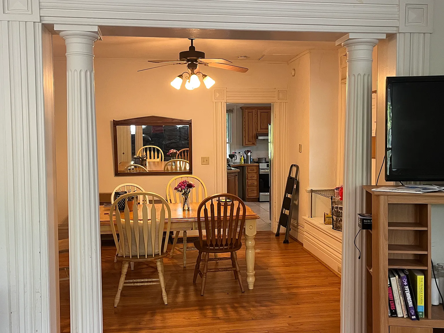 5 bed, 1300 sqft, $735 — Photo 3