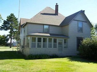 1986 Oxbow Rd, Minneapolis, KS 67467