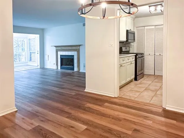 305 Berkeley Woods Dr, Duluth, GA 30096