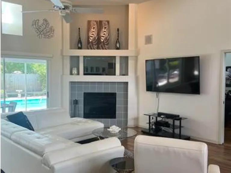 3901 Leesway Cir — Photo 3