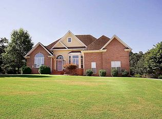 685 Whitcliff Dr, Cave Springs, AR 72718