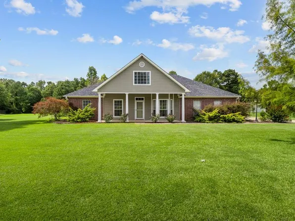 831 B K Pickering Dr, Texarkana, TX 75501