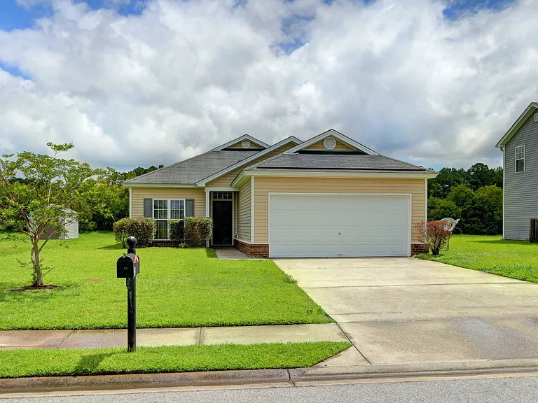 20 Evergreen Oak Dr — Photo 1