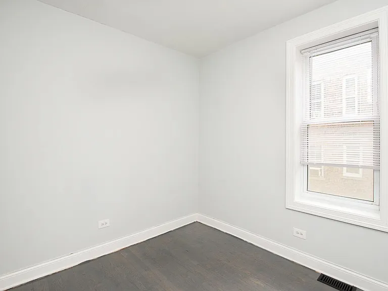 1858 W Cullerton St #1F — Photo 14