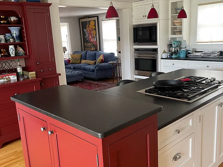 142 Russell Ave — Photo 11