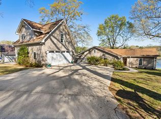 104 Cove Rd, Greenwood, SC 29646