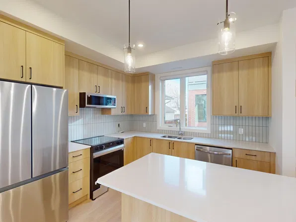 1336 10th Ave SE #101, Calgary, AB T2G 0W9
