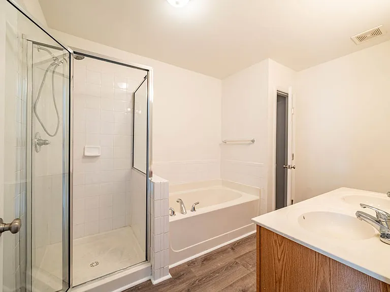 1211 Canyon Rock Ct #105 — Photo 17